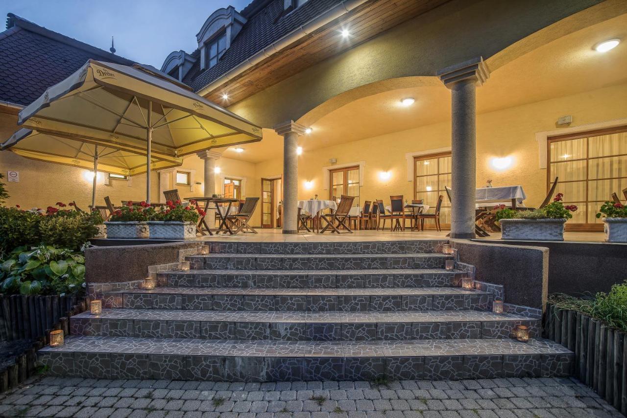 Bed and Breakfast Regia Panzio Halászi Exteriér fotografie